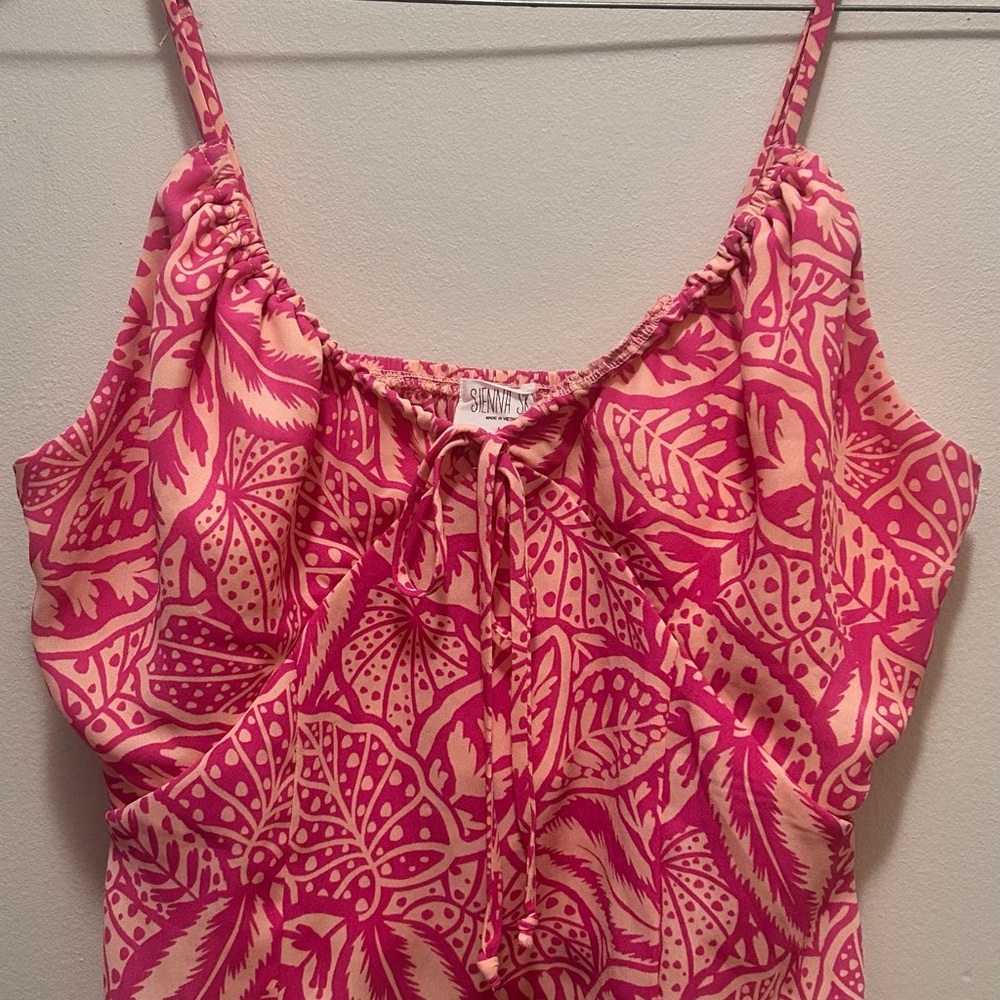 Sienna Sky Pink and Cream Leaf Camisole